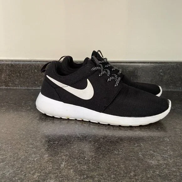 Nike Roshe One - Size 6.5 - Picture 2 of 8